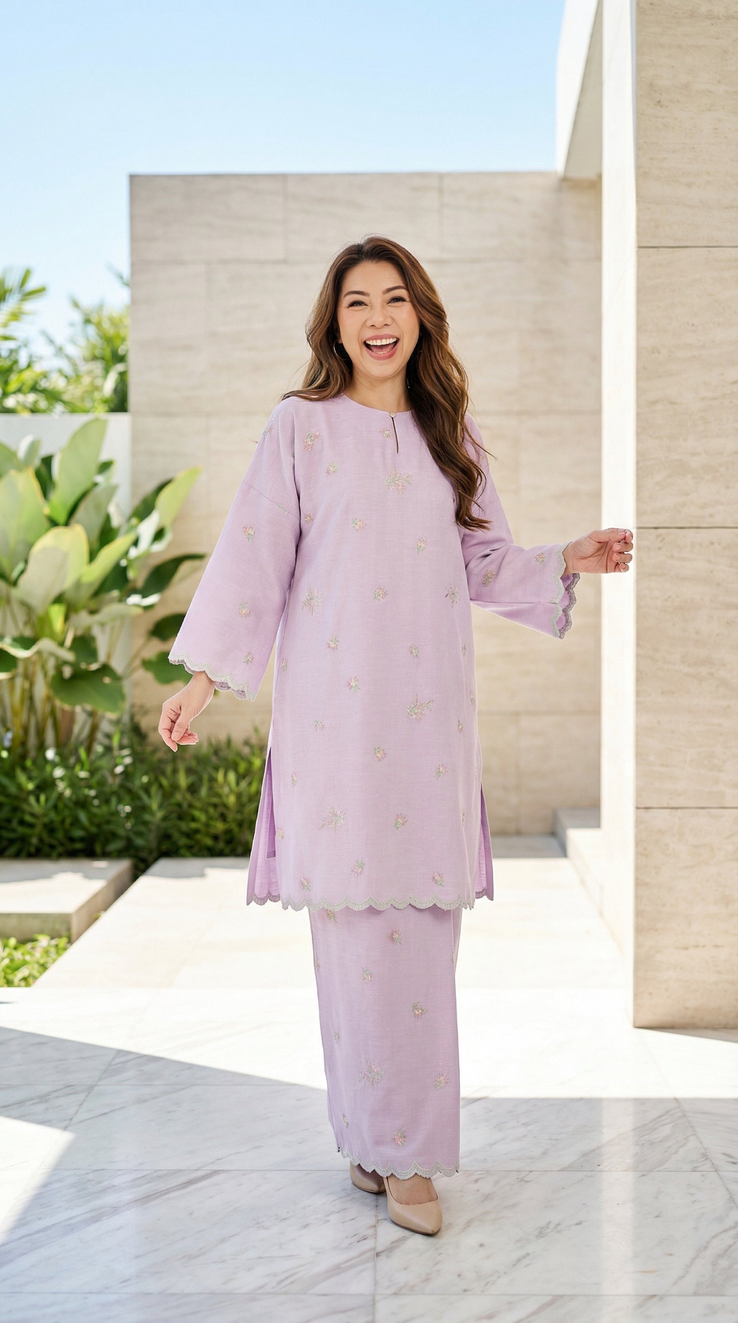 Kurung Della