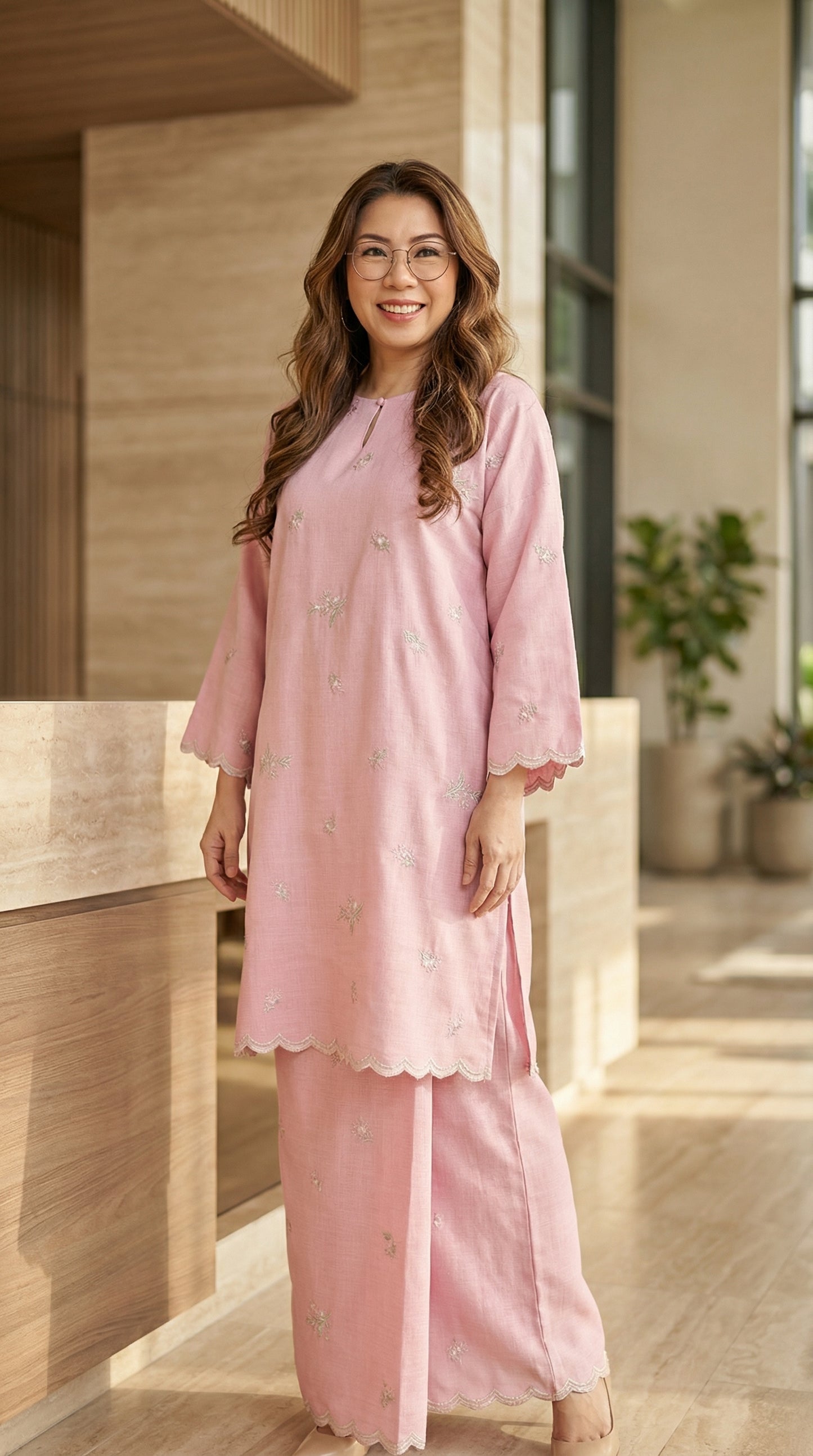 Kurung Della